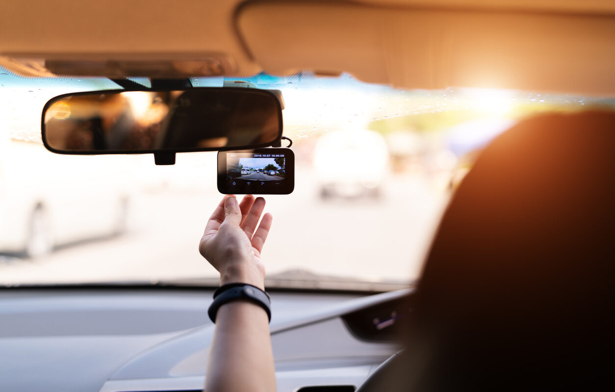 Caméra embarquée : utiliser une dashcam dans votre voiture, est-ce légal ?